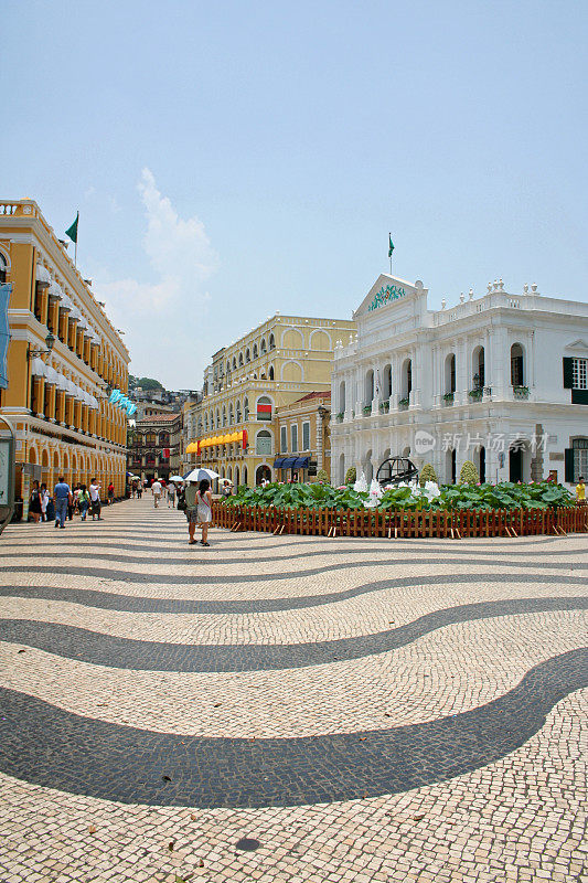 在Largo do Senado的建筑物和道路的一个镜头
